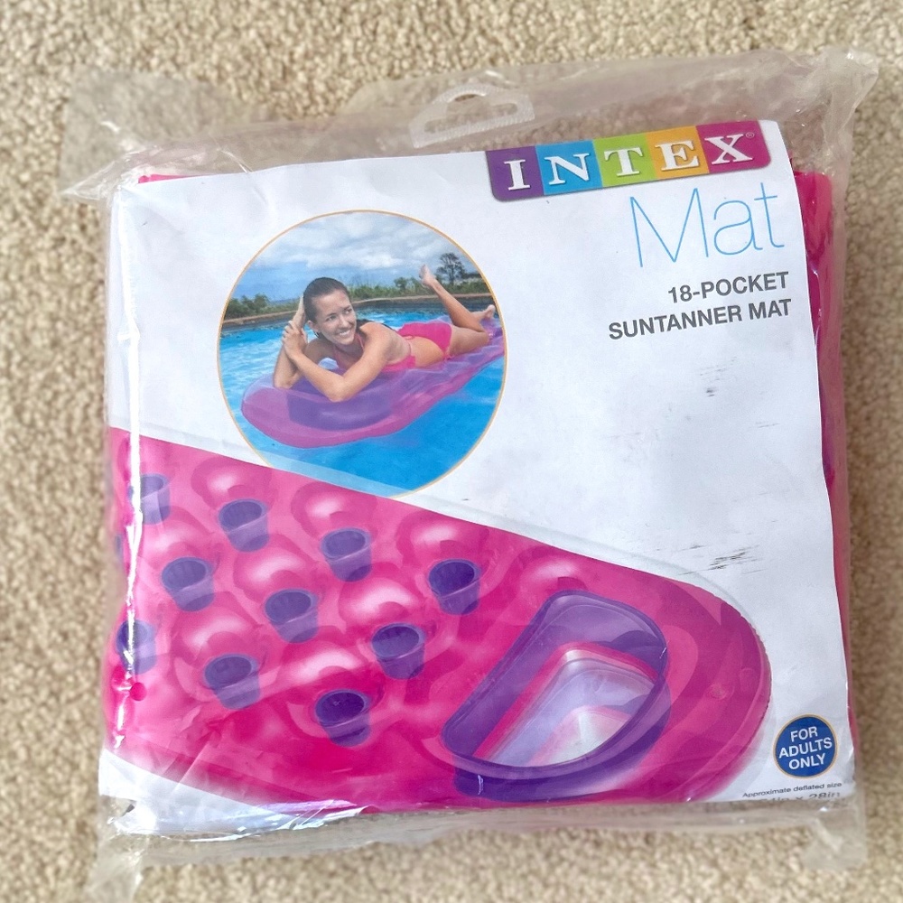 NEW pool float